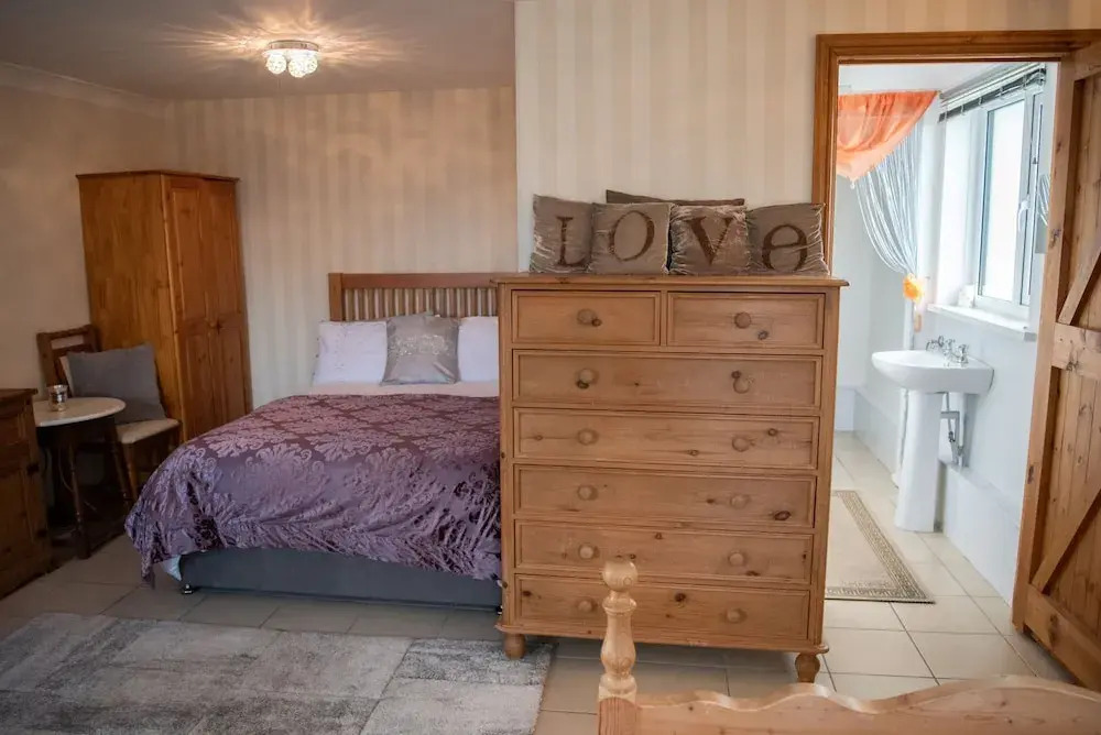 Bunny Meadows Holiday Farmhouse near Carmarthen & Pembrokeshire