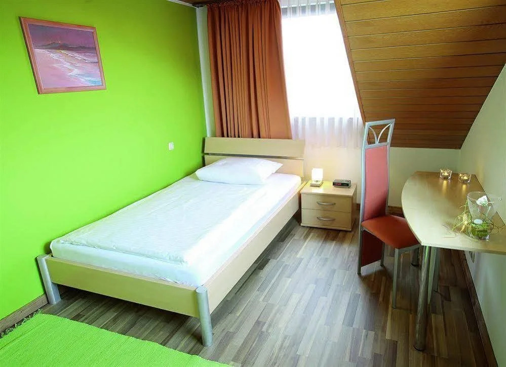 Hotel Olive Inn