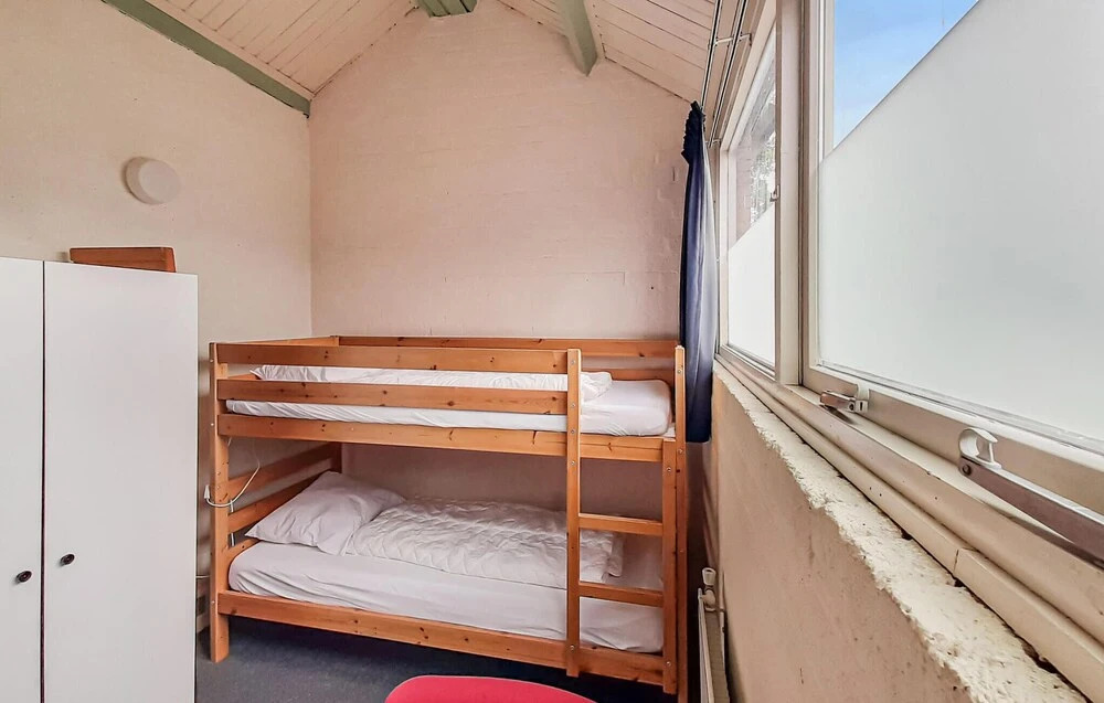 Amazing Home in Bruinisse With 2 Bedrooms and Wifi