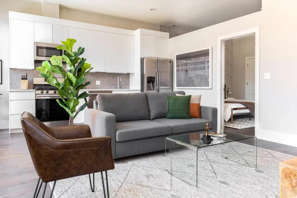 Sonder — Greektown Suites