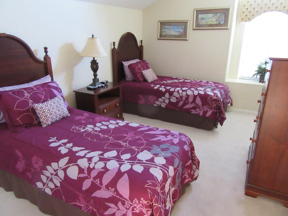 Glenbrook 5 Bed / 4 Bath Home