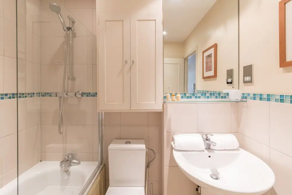 A Place Like Home - 2 Bedroom Apartment in Chelsea