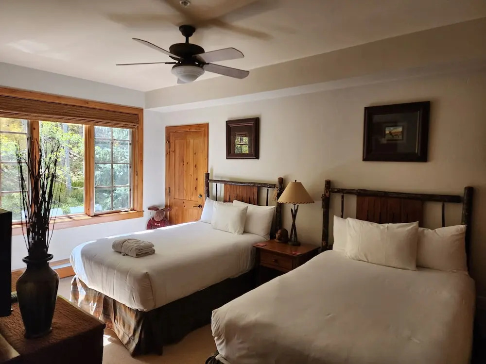 Scenic On-mountain 2br/2.5ba Bachelor Gulch Ski In/ski Out 2 Bedroom Condo by RedAwning