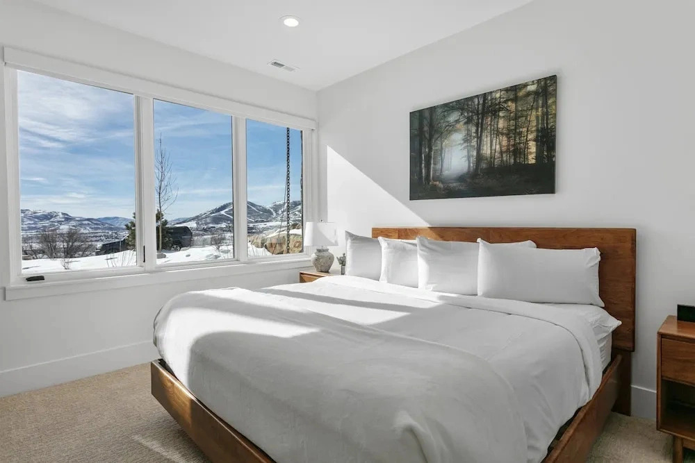 Luxury Deer Valley East Village Home + Hot Tub 6br 6 Bedroom Home