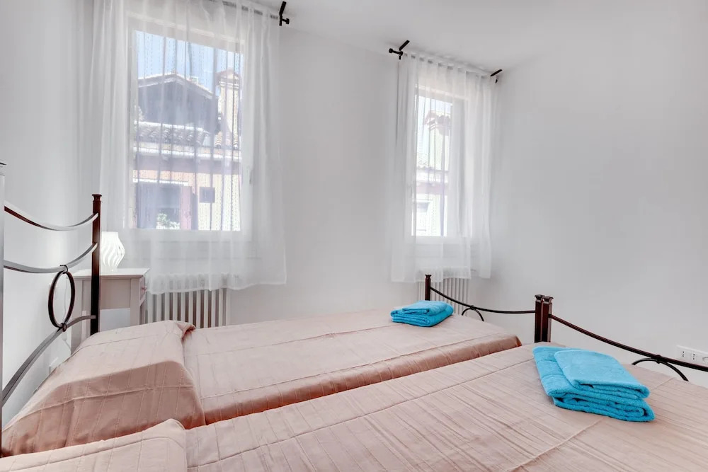 Ca' Lucia Bright Apartment in Venice