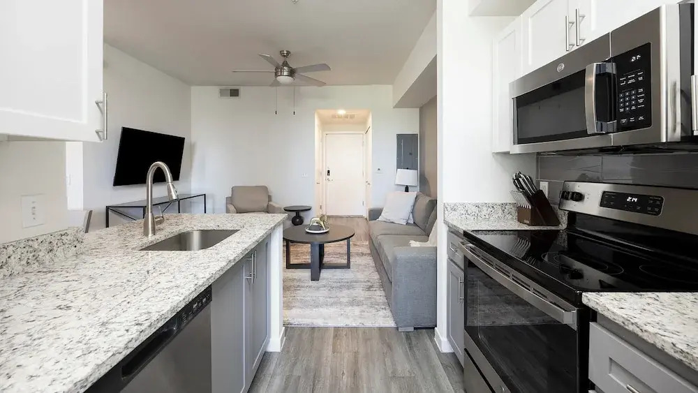 Landing Beautiful 1BD Pool Rooftop Lounge