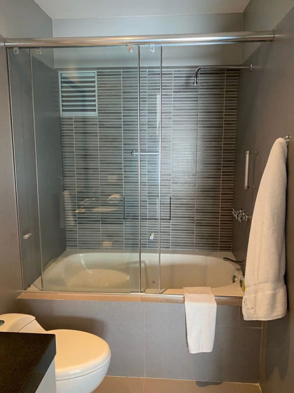 Grau 1430 Suites by Geko