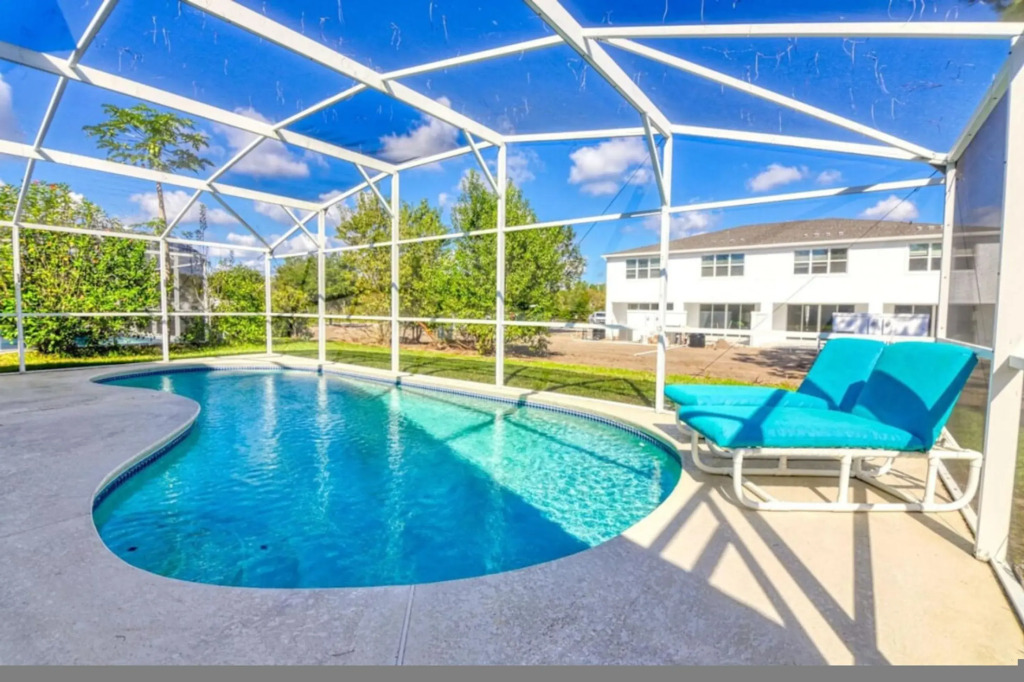 9 Miles to Disney - Family Friendly - Private Pool