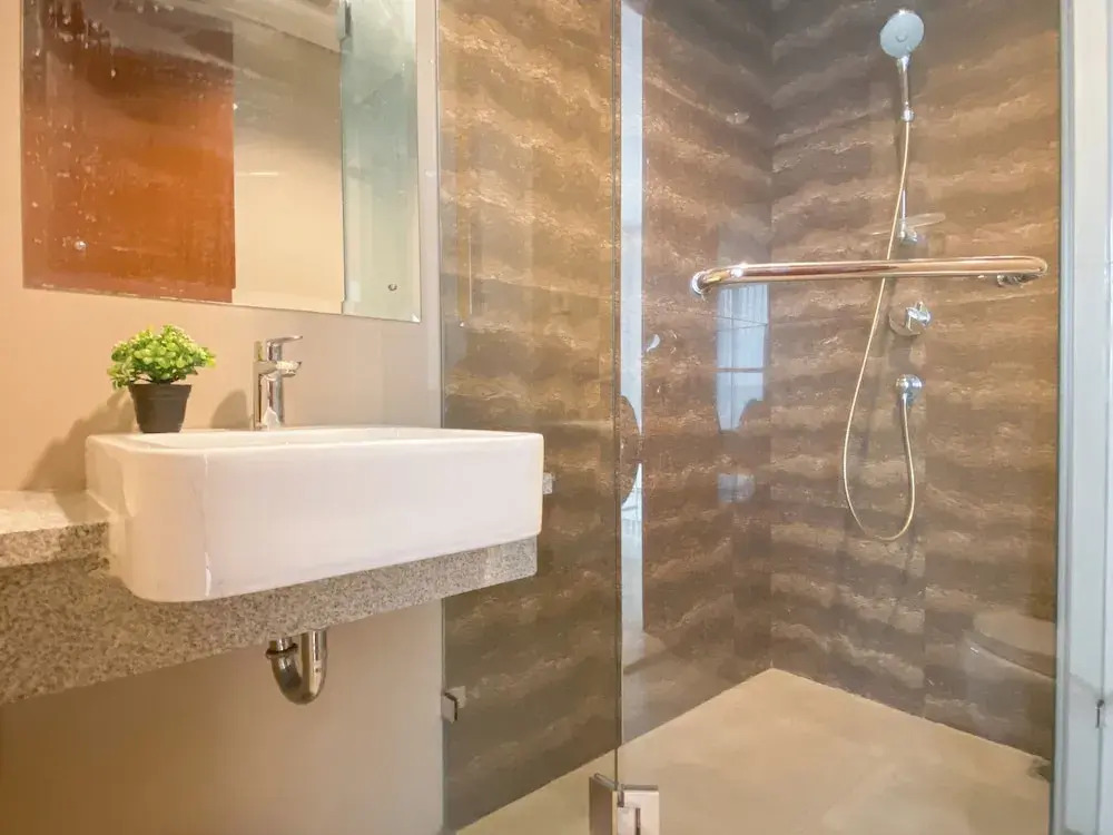 2Br Apartment Near Jakarta Kota Station At Lucky Tower Residence