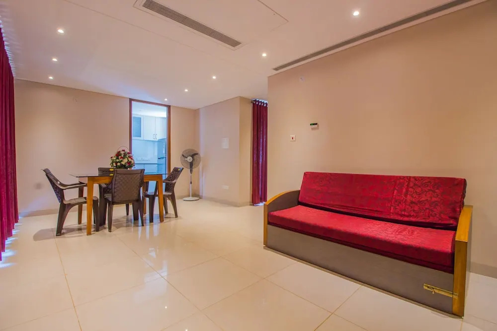 OYO 14986 Home Charming 1 BHK Miramar