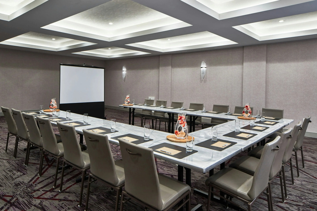 The Del Monte Lodge Renaissance Rochester Hotel & Spa