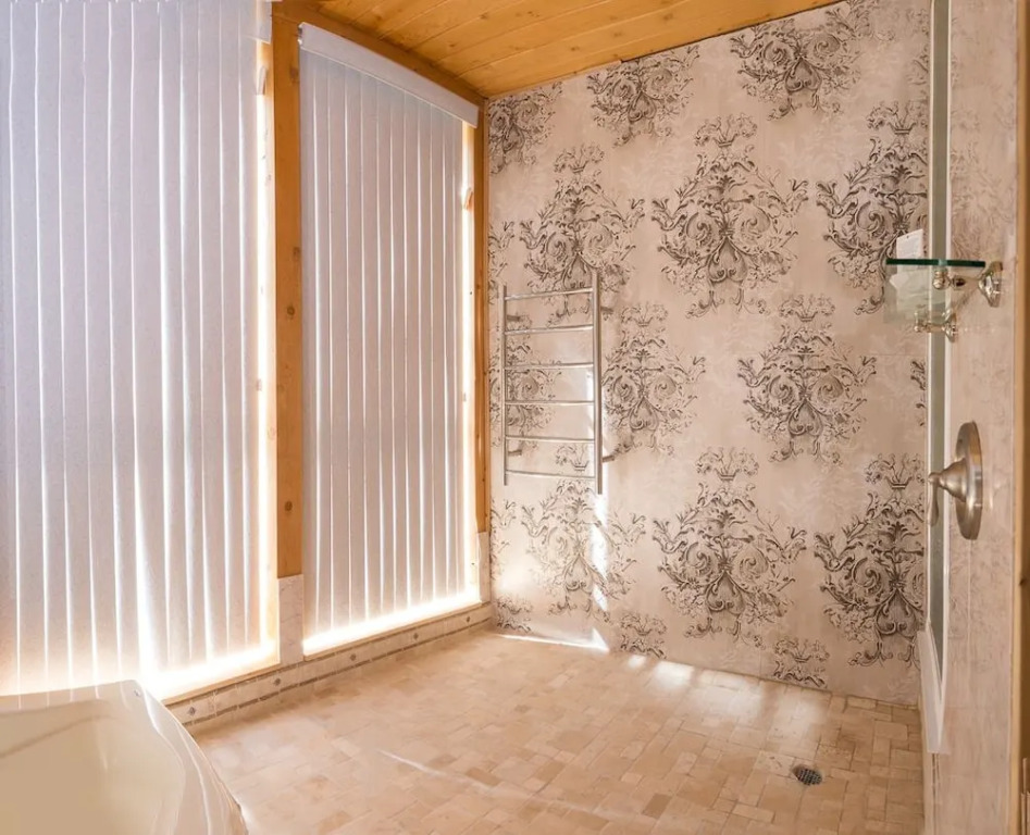 Cedarwood Lodge