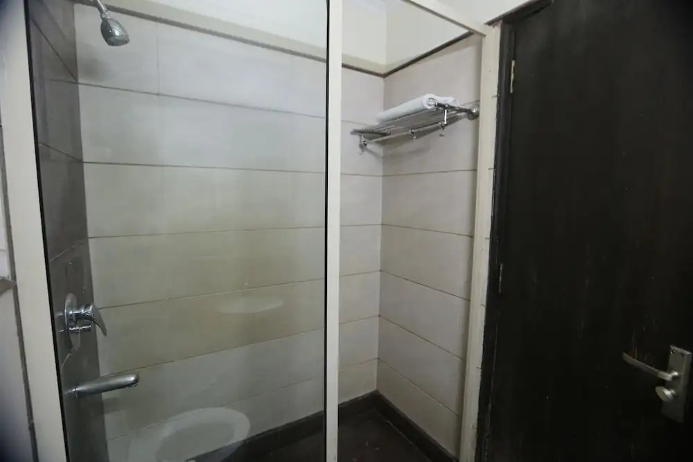 OYO 7075 Hotel Oakland