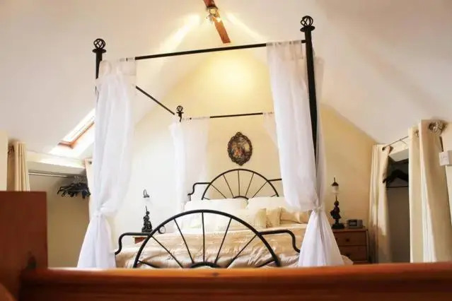 Twizzle Cottage