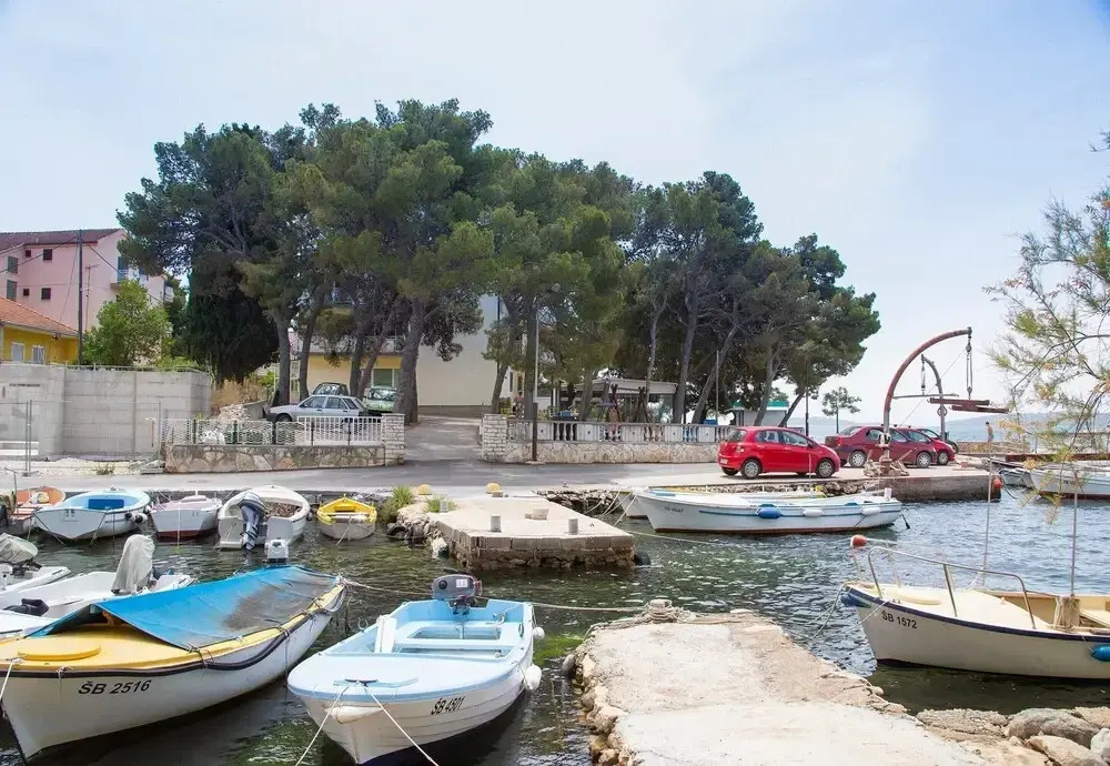 Beachfront Apartment Gaj 8