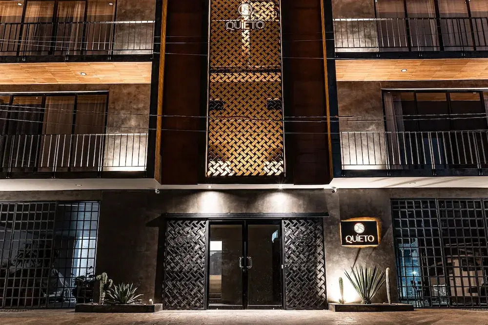 Quieto Hotel Suites