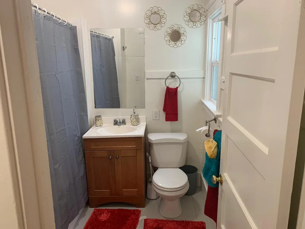 Hollywood Comfortable Stay