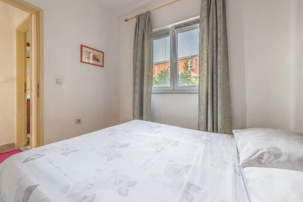 Branko - 60m From the Beach - A2