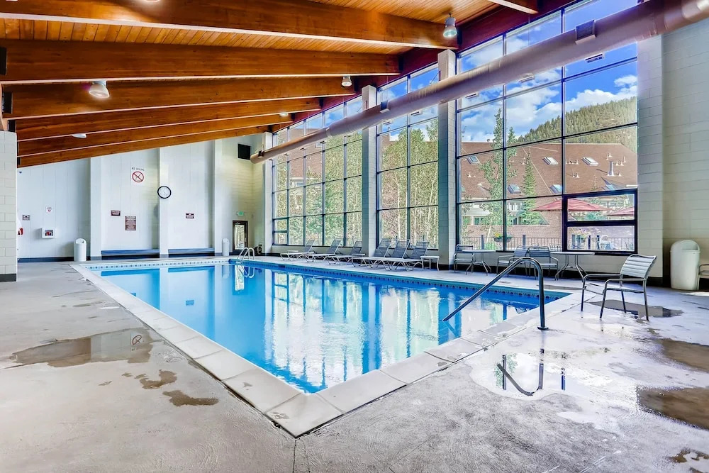 Spacious And Modern 2br Premier- The Pines- Kids Ski Free 2 Bedroom Condo by RedAwning