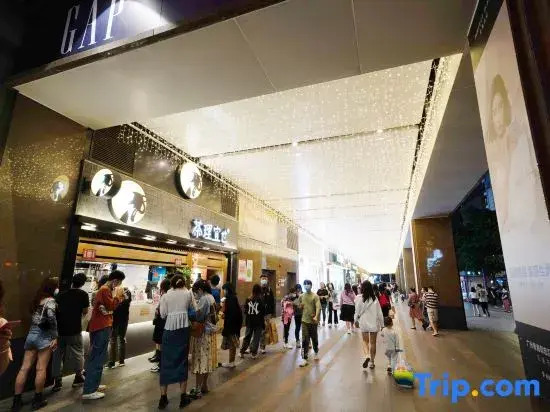 Baihe International Apartment (Pearl River Night Cruise, Beijing Road Pedestrian Street)