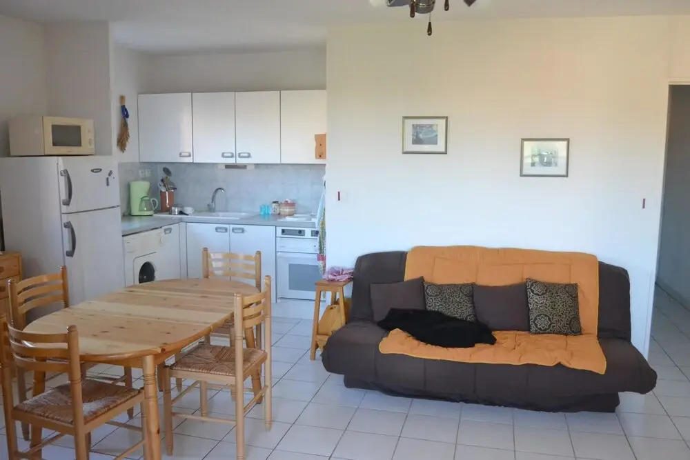 Apartment With 2 Bedrooms in La Londe-les-maures, With Enclosed Garden