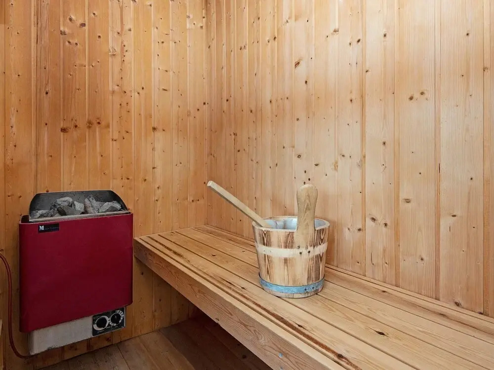 6 person holiday home in Harboøre