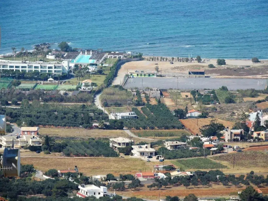 Manos Housing Units