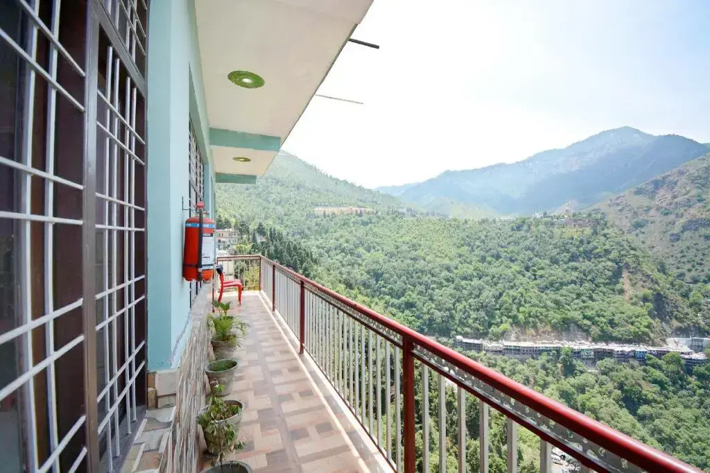 Mountain Breeze By OYO Rooms