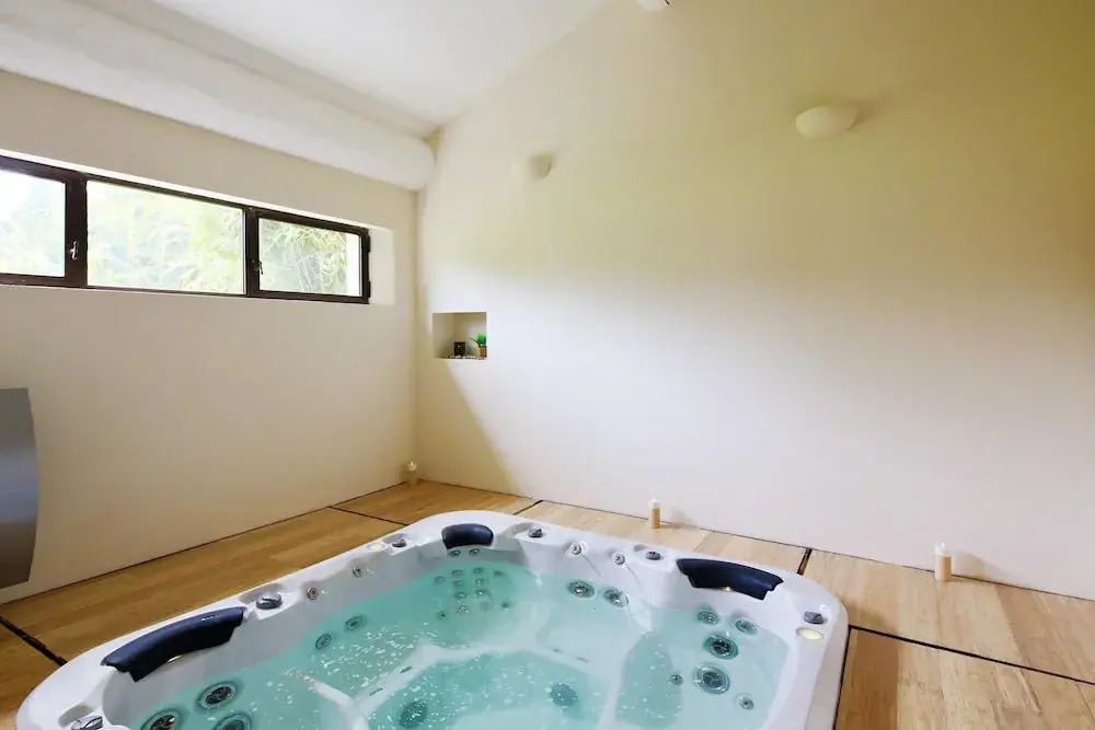 Villa with 6 Bedrooms in Saint-Rémy-De-Provence, with Private Pool, Enclosed Garden And Wifi - 266 Km From the Beach