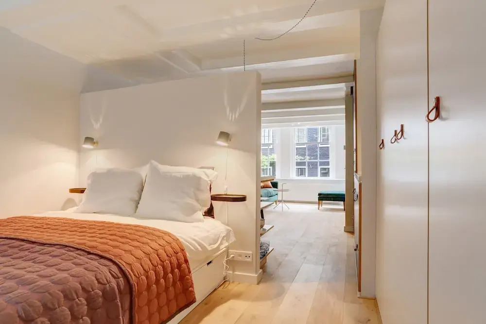 Beautiful Jordaan Studio