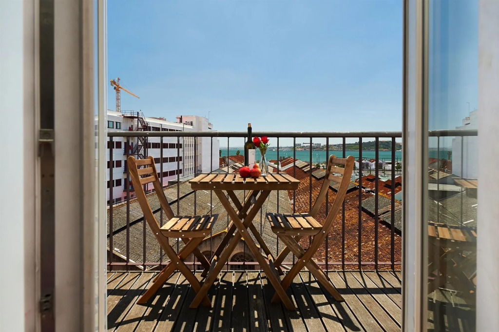 MODERN Conde Barão - SSs Apartments