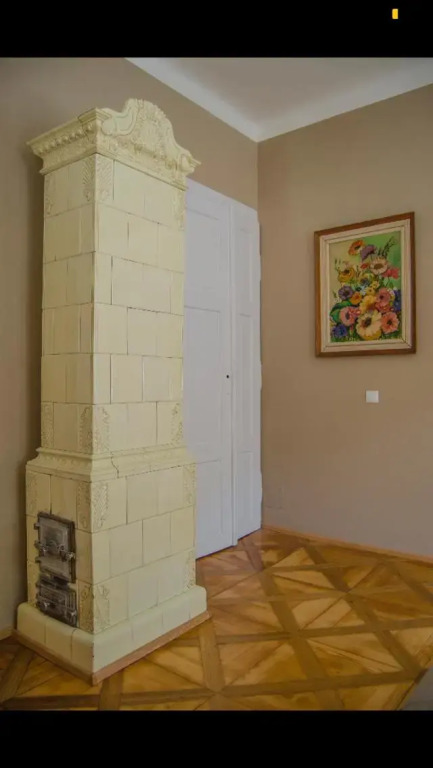 Apartment Vertigo