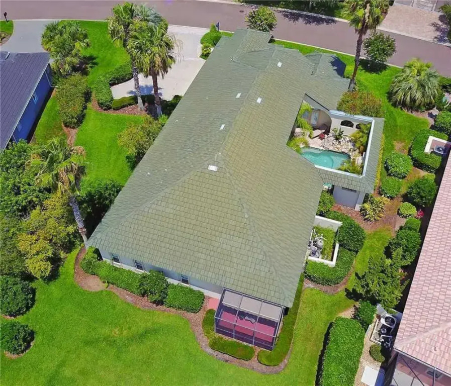 Royal Swan - Three Bedroom Home