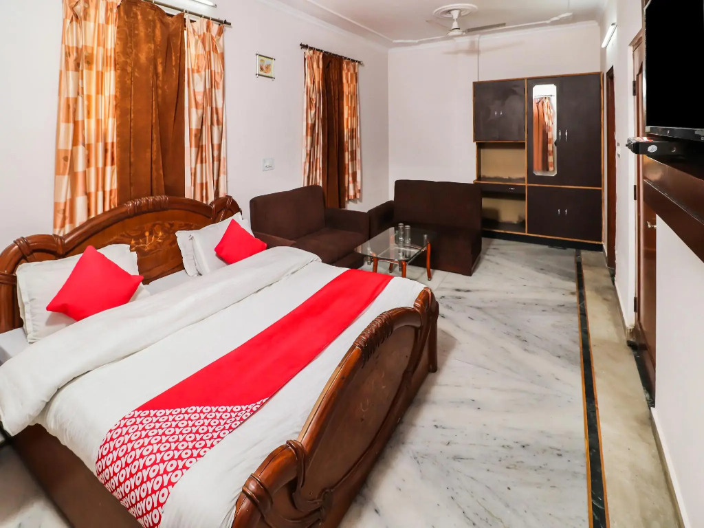 OYO 25077 Hotel Ashoka Regency
