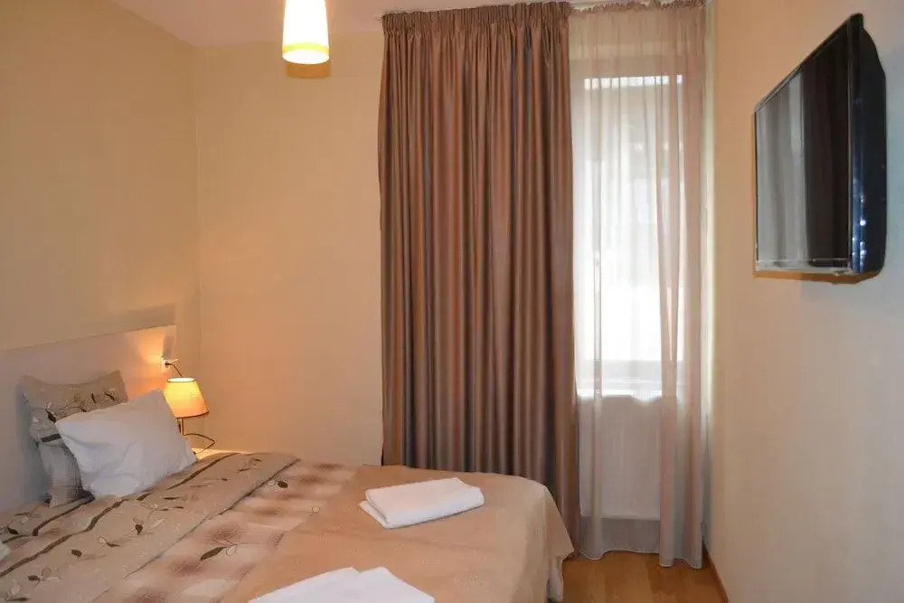 Motion Hotel