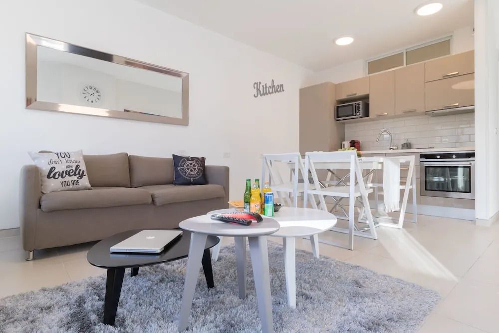 Kook Isrentals - ApartHotels In City Center