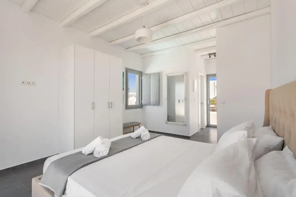 Nikoi Villas