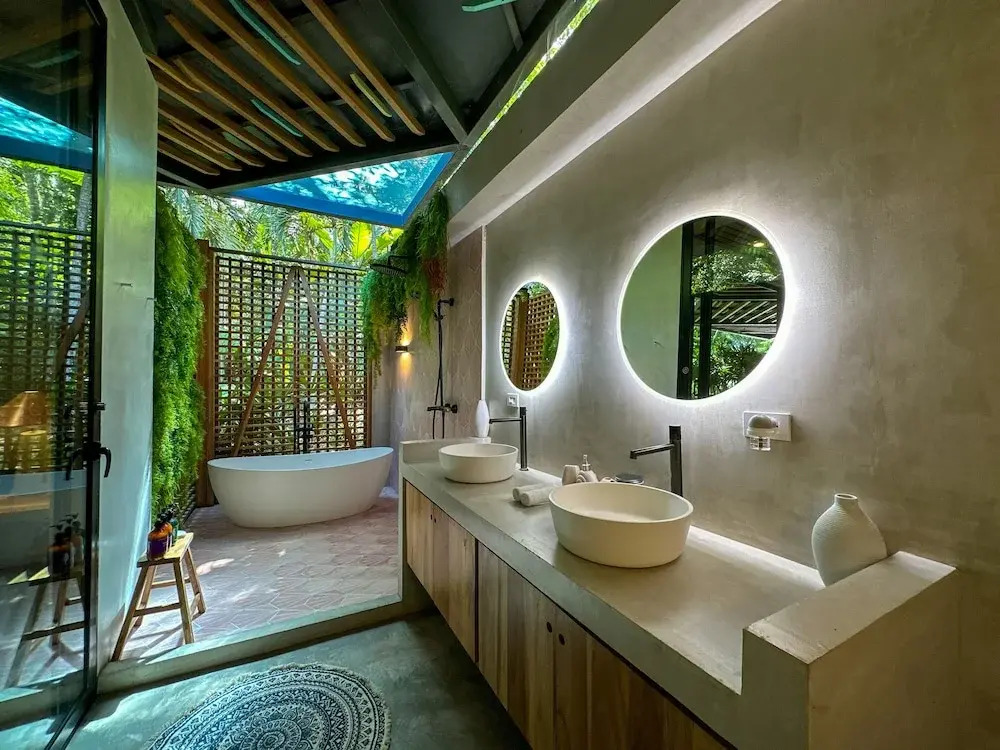 Caribbean Courtyard Villas 6 to 10 pp