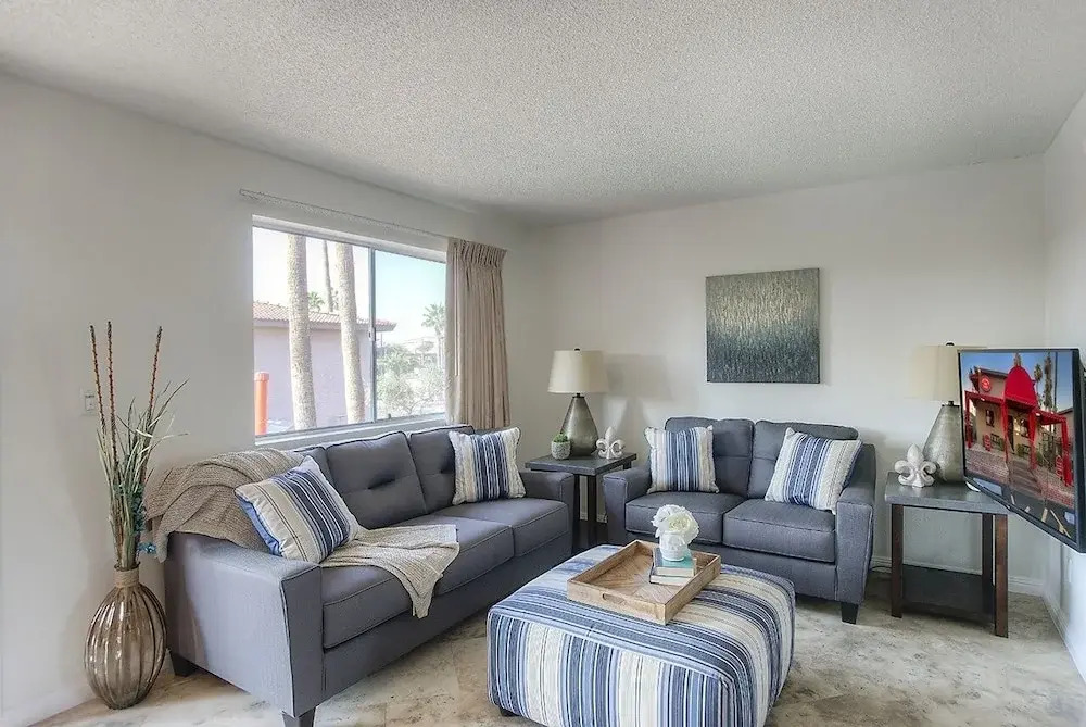123 Fully Furnished 1BR Suite-Prime Location! by RedAwning