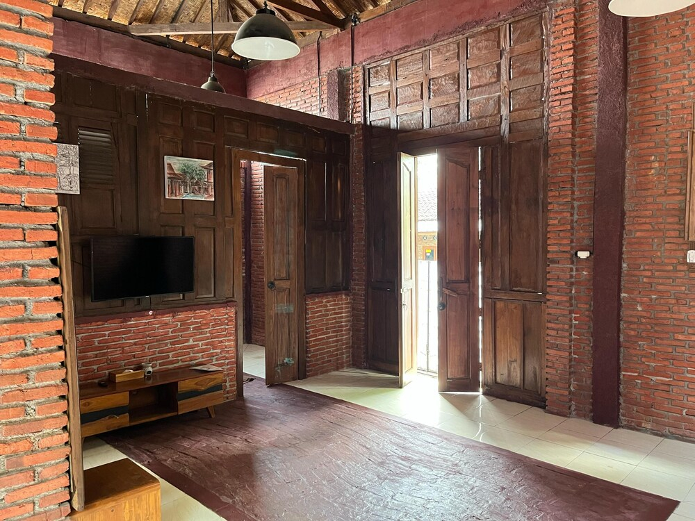 Djawata Resort & Gallery near Desa Wisata Kasongan Yogyakarta RedPartner