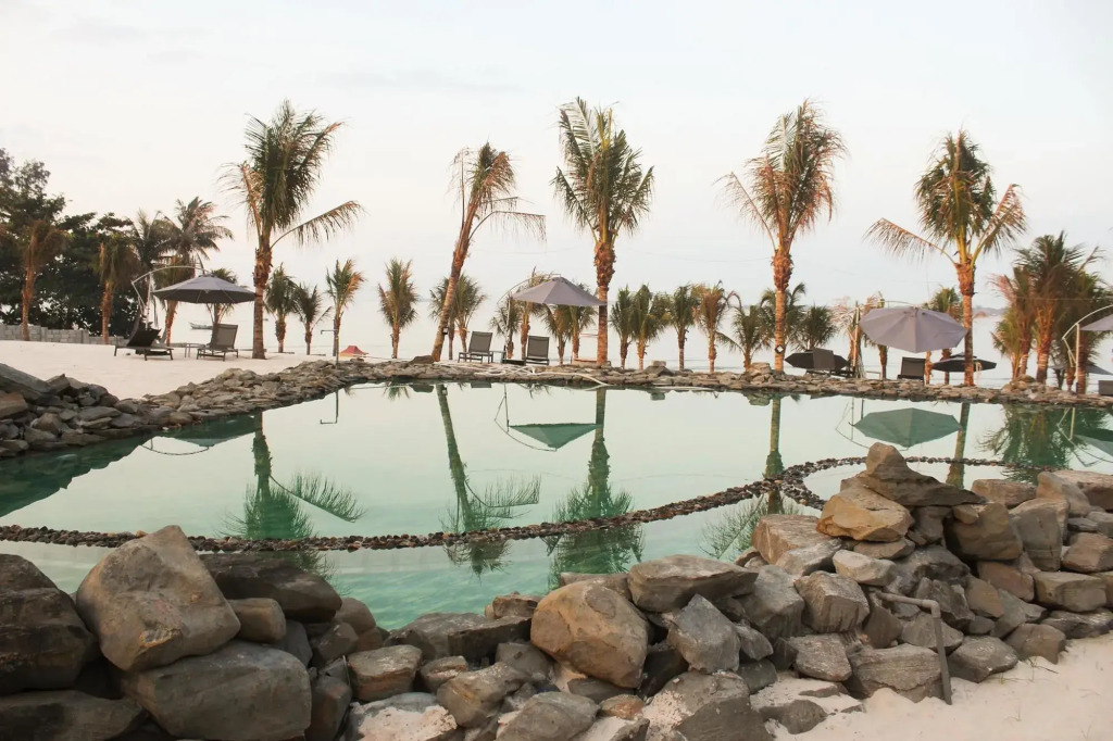 Eagles Beach Resort