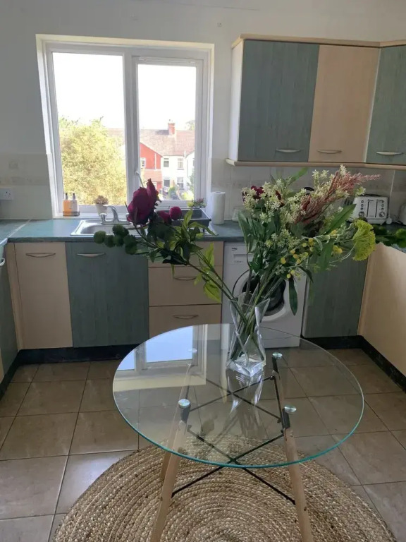 Beautiful 2-bed Apartment in Ashford