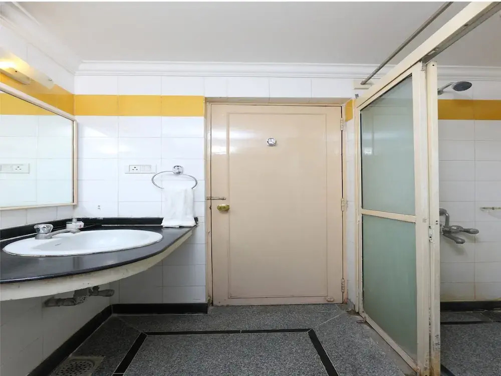 OYO 1081 Hotel Sindhu International