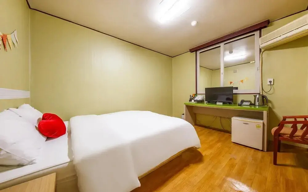 Hotel YAM Yeosu Hakdong