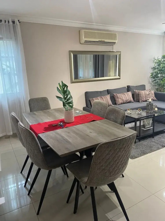 "park / Smart Tv / Wifi / Parking / Elegant / Sofa"