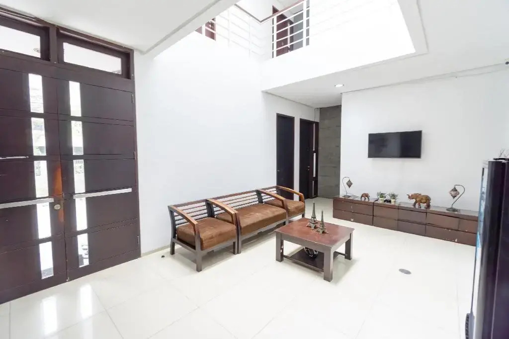 Oyo 1953 Residence Stasiun Tebet Syariah
