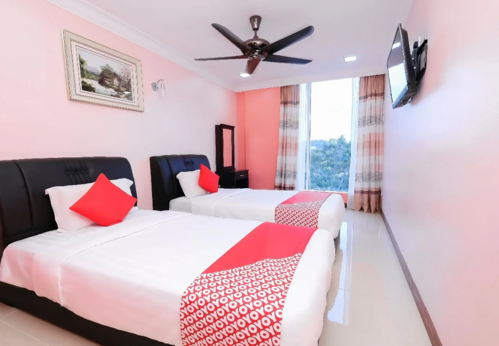OYO 714 Arina Hotel