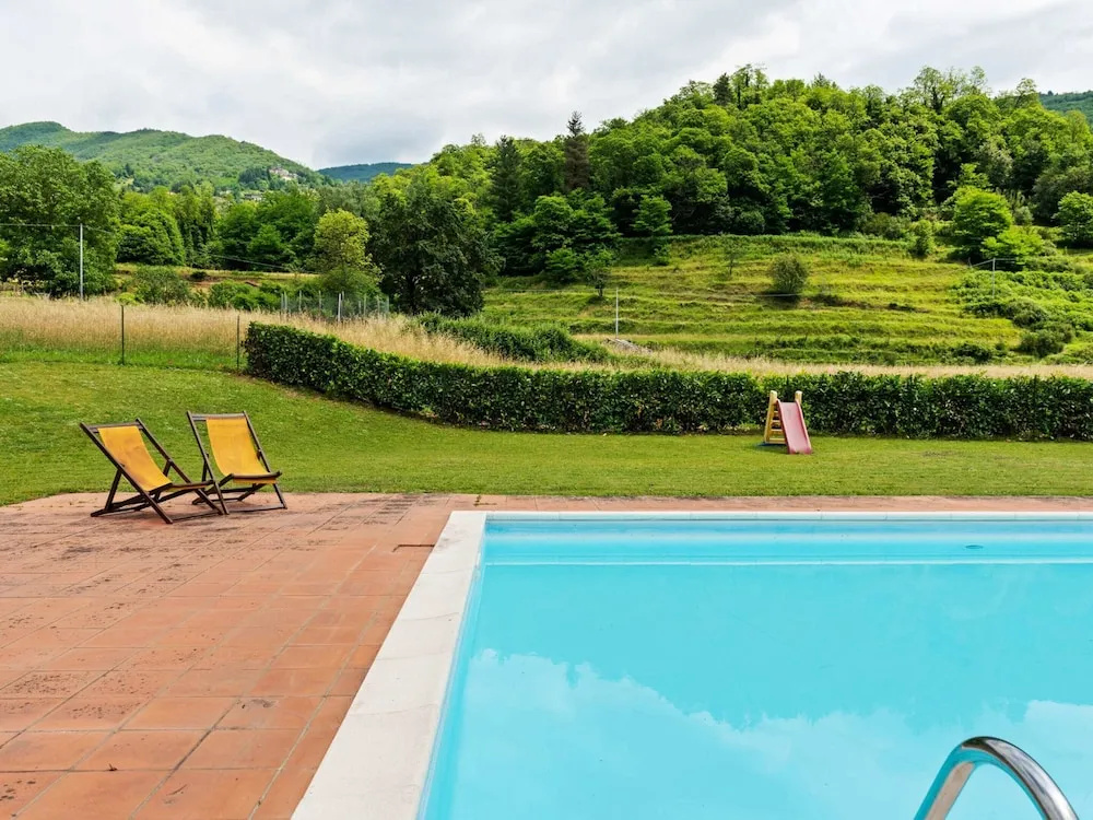 Apartment in Fosciandora With Pool
