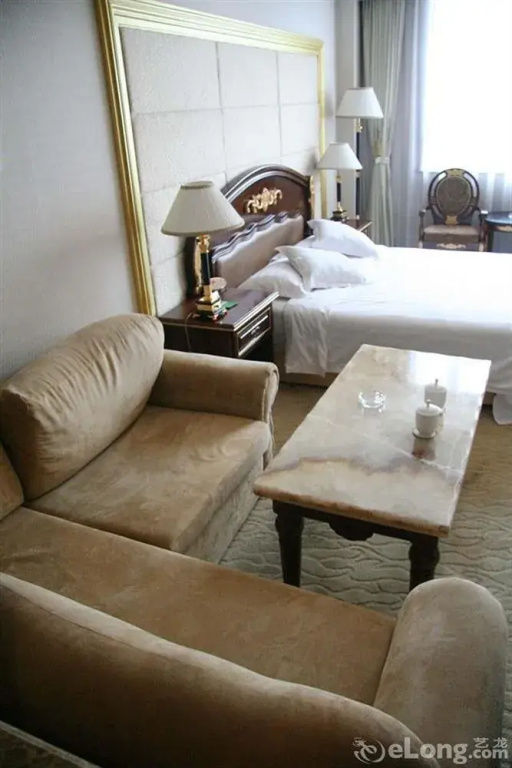 Royal Palace Hotel