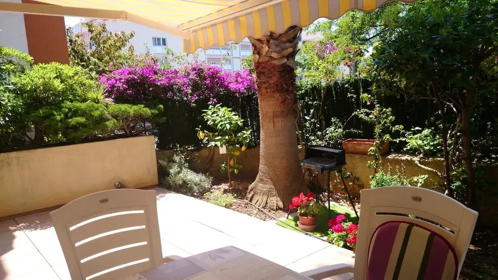 Apartment With one Bedroom in Hyères, With Wonderful City View, Enclos